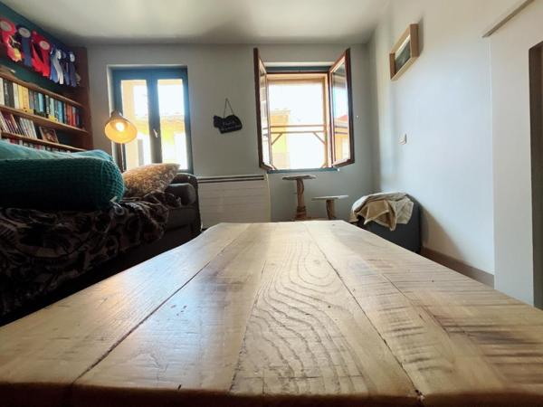 Magnifique appartement duplex de type T2 de 54 m² au 3 et 4 eme étage et dernier sans ascenseur avec terrasse