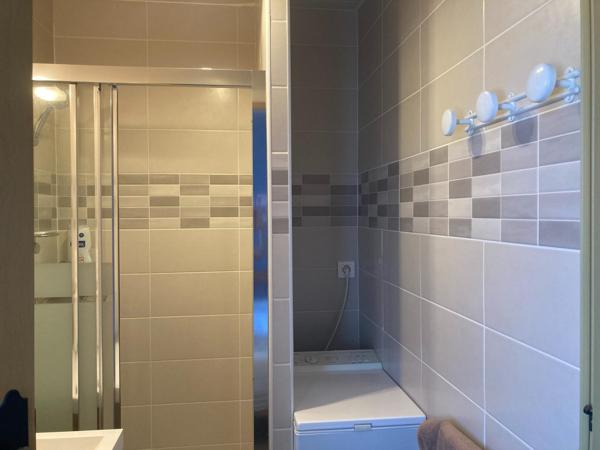 APPARTEMENT T2 MEUBLE RENOVE ET CLIMATISE 27m2