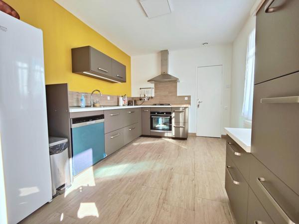 Pavillon T6, piscine, pompe à chaleur, garage 53m²