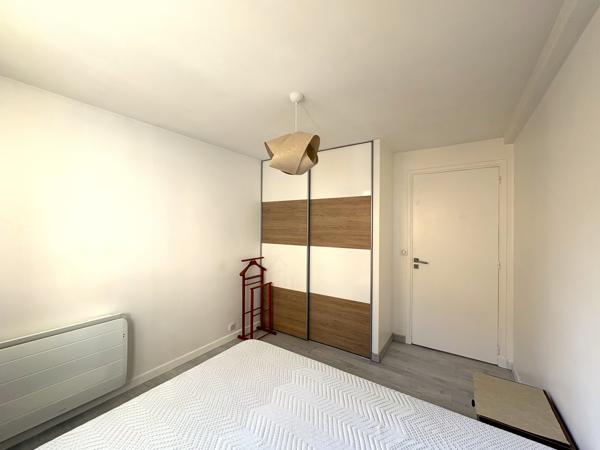 Appartement
         2 pièces
        - 39 m² 197 000 € *