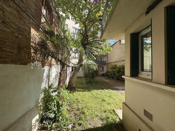 Appartement
         2 pièces
        - 39 m² 197 000 € *