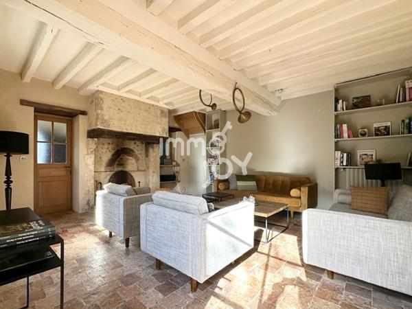 A 10 mn de Belleme , en hameau, maison percheronne entièrement rénovée avec vue dégagée...