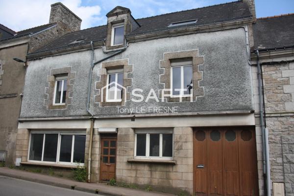 Immeuble en cours de rénovation avec possibilité de créer plusieurs logements.