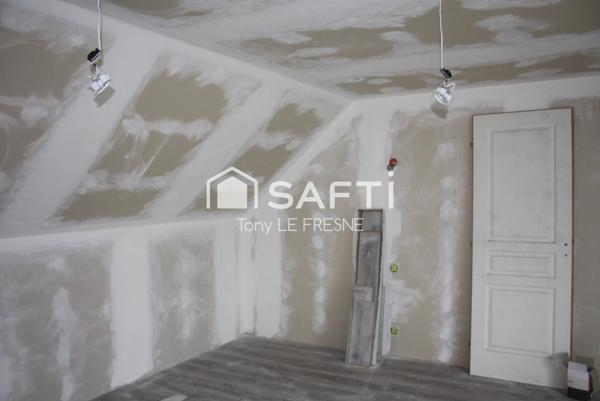 Immeuble en cours de rénovation avec possibilité de créer plusieurs logements.