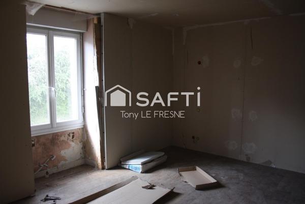 Immeuble en cours de rénovation avec possibilité de créer plusieurs logements.