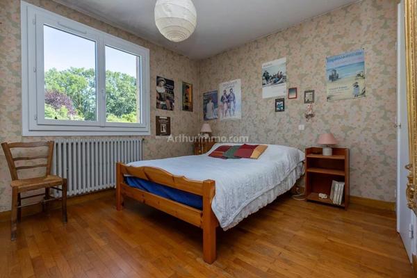 Vente                                                      Maison
                        
                     5 pièces                      124 m2                     à Belley