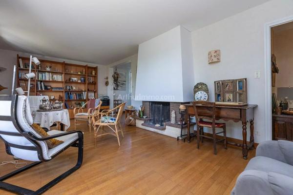 Vente                                                      Maison
                        
                     5 pièces                      124 m2                     à Belley
