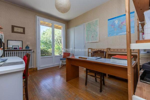 Vente                                                      Maison
                        
                     5 pièces                      124 m2                     à Belley