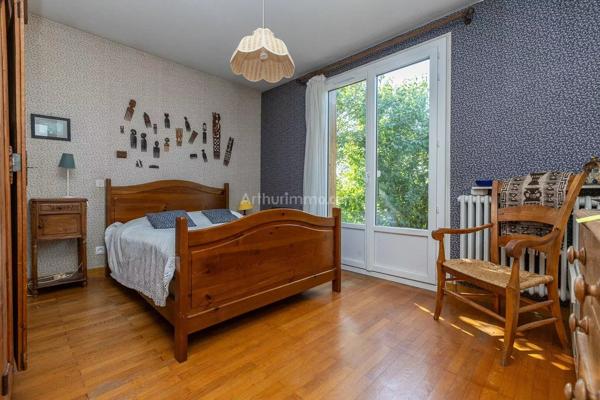 Vente                                                      Maison
                        
                     5 pièces                      124 m2                     à Belley
