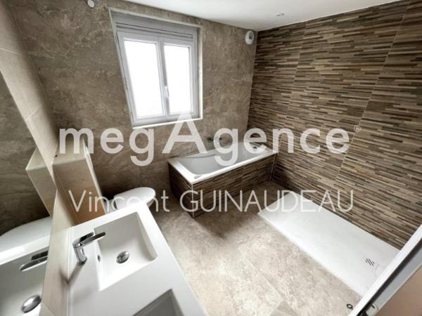 Maison à SAINT-CHRISTOPHE-DU-BOIS, 49280 - 7 pièces 150m²