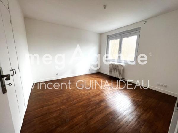 Maison à SAINT-CHRISTOPHE-DU-BOIS, 49280 - 7 pièces 150m²