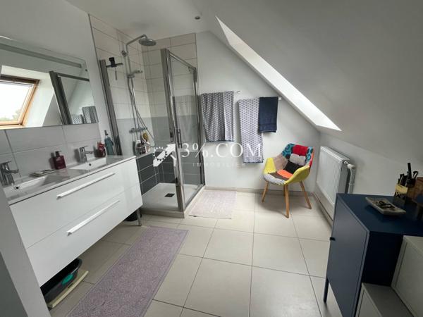 Maison 5 pièce(s) 4 chambre(s) 136 m²