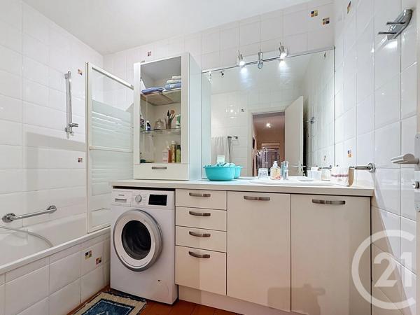 Appartement F3 à vendre  3 pièces - 73,58 m 2   ANTIBES  - 06