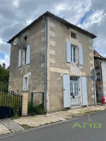 🏡 Maison de Caractère en Pierre avec Jardin — Grassac, Charente