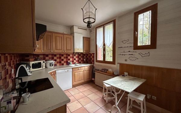 Maison à vendre    4 pièces •  Viroflay