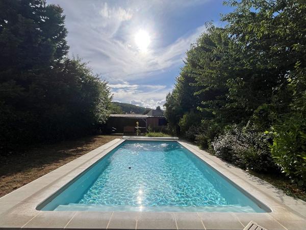 A vendre Superbe Maison de ville quartier prisé de Périgueux avec piscine et garage