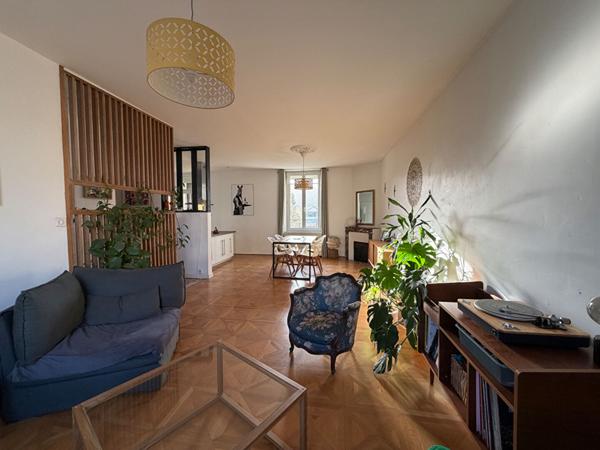 A vendre Superbe Maison de ville quartier prisé de Périgueux avec piscine et garage
