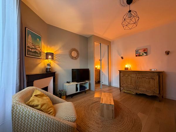 A vendre Superbe Maison de ville quartier prisé de Périgueux avec piscine et garage