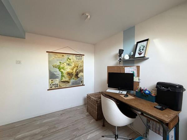 A vendre Superbe Maison de ville quartier prisé de Périgueux avec piscine et garage