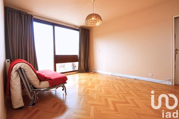 Appartement 2 pièces de 46 m² à Saint-Denis (93200)