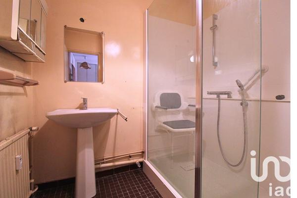 Appartement 2 pièces de 46 m² à Saint-Denis (93200)