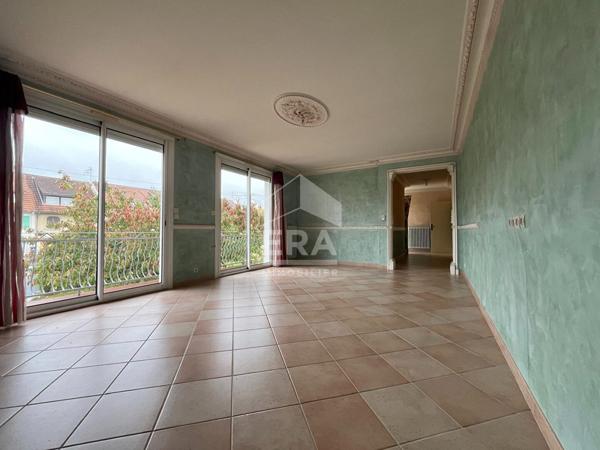 Quartier recherché - Maison de 120m² sur sous-sol - Proche commerces et transports.