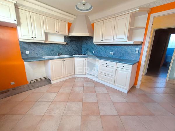 Quartier recherché - Maison de 120m² sur sous-sol - Proche commerces et transports.