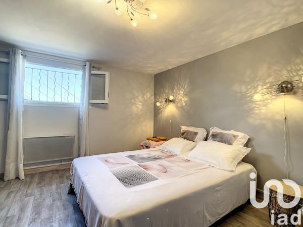 Maison de campagne 6 pièces de 190 m² à LES ISSAMBRES (83380)