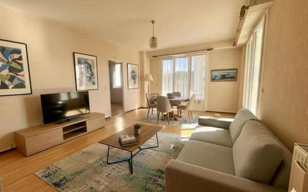 Appartement à vendre    3 pièces • 66 m2 Pau