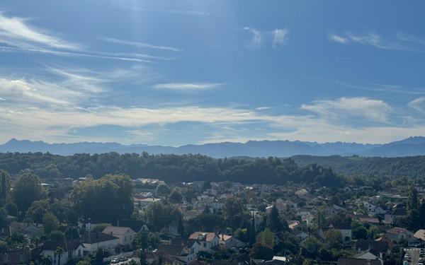 Appartement à vendre    3 pièces • 66 m2 Pau