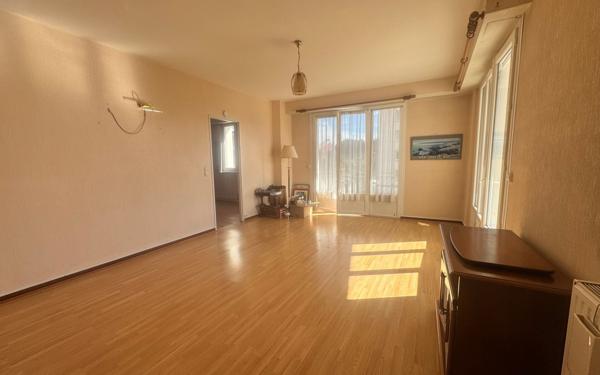 Appartement à vendre    3 pièces • 66 m2 Pau