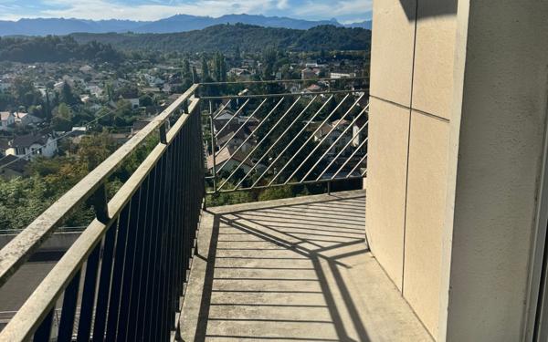 Appartement à vendre    3 pièces • 66 m2 Pau