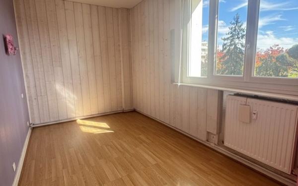 Appartement à vendre    3 pièces • 66 m2 Pau