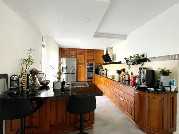 Maison à vendre    6 pièces • 232,72 m2 Montigny-lès-Cormeilles