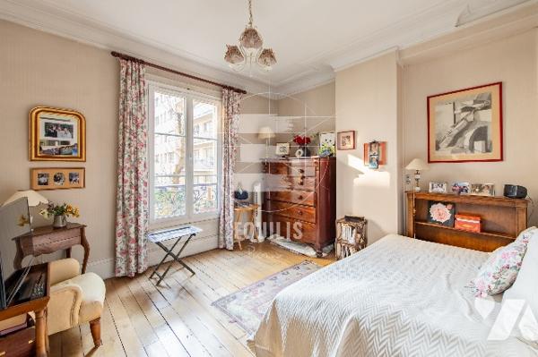 AUTEUIL- APPARTEMENT FAMILIAL – TRAVERSANT - 4 PIÈCES - IDÉALEMENT SITUÉ – CAVE – 97M2