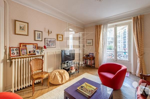 AUTEUIL- APPARTEMENT FAMILIAL – TRAVERSANT - 4 PIÈCES - IDÉALEMENT SITUÉ – CAVE – 97M2