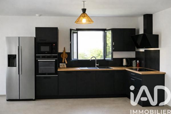 Maison à vendre 5 pièces 97 m² Camaret-sur-Aigues