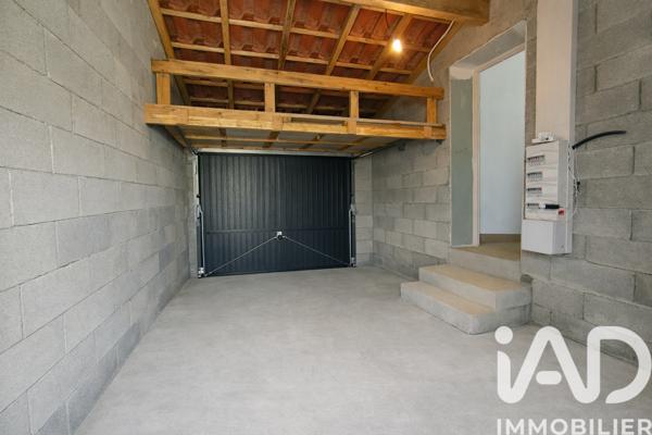 Maison à vendre 5 pièces 97 m² Camaret-sur-Aigues