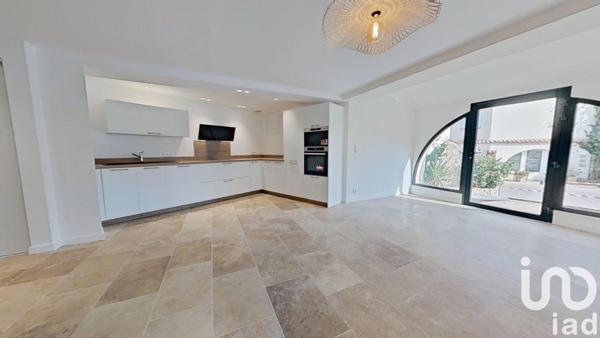 Maison 5 pièces de 104 m² à LES ISSAMBRES (83380)