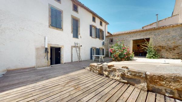 Maison climatisé R+2 avec local commercial  Conilhac Corbieres 7 pièce(s) 166 m2 cours exterieur