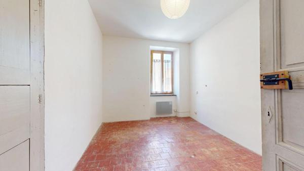 Maison climatisé R+2 avec local commercial  Conilhac Corbieres 7 pièce(s) 166 m2 cours exterieur