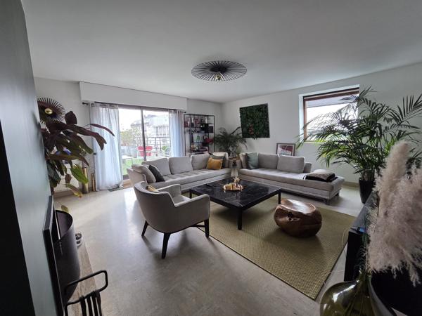 NANTES, EXCEPTIONNEL T4 ROOFTOP avec TERRASSE DE 90 M² et CHEMINEE, GARAGE DOUBLE et CAVE