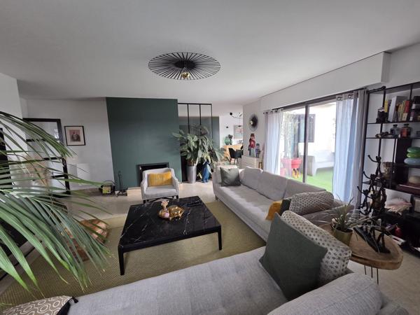 NANTES, EXCEPTIONNEL T4 ROOFTOP avec TERRASSE DE 90 M² et CHEMINEE, GARAGE DOUBLE et CAVE