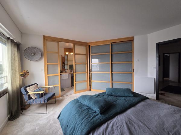 NANTES, EXCEPTIONNEL T4 ROOFTOP avec TERRASSE DE 90 M² et CHEMINEE, GARAGE DOUBLE et CAVE