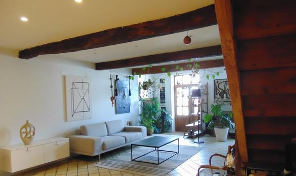Maison de village avec patio intime et beau potentiel ? Nailloux centre