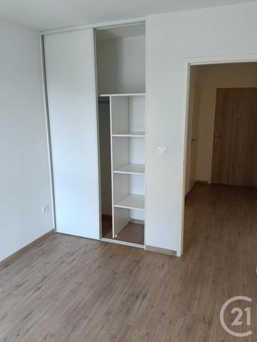Appartement T3 à vendre  3 pièces - 63,60 m 2   LA ROCHELLE  - 17