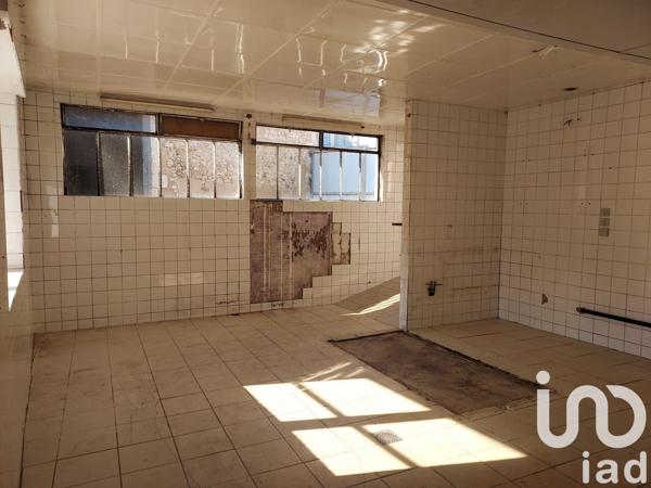 Maison 6 pièces de 300 m² à La Rochefoucauld (16110)