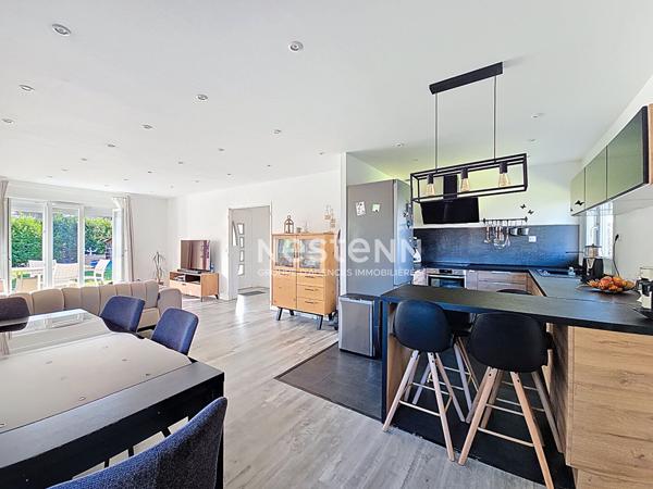 Maison familiale divisible à 200 mètres de la gare de DREUX : maison divisible en 2 lots, possibilité de diviser maison, terrain à bâtir et grange à rénover