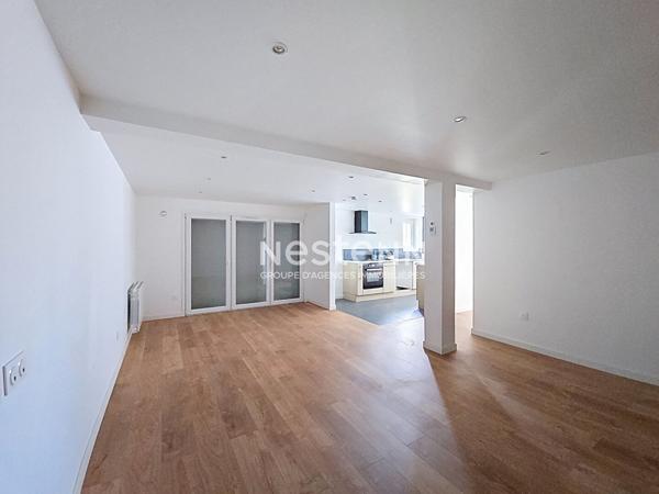 Maison familiale divisible à 200 mètres de la gare de DREUX : maison divisible en 2 lots, possibilité de diviser maison, terrain à bâtir et grange à rénover