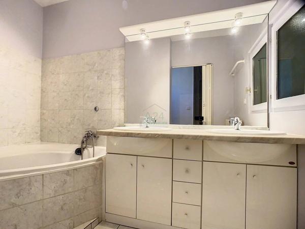 Location Maison 4 pièces 99 m2 à Saint-Cyprien